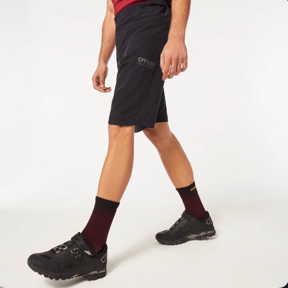 Oakley Factory Pilot Black Mountain Bike Shorts XXL